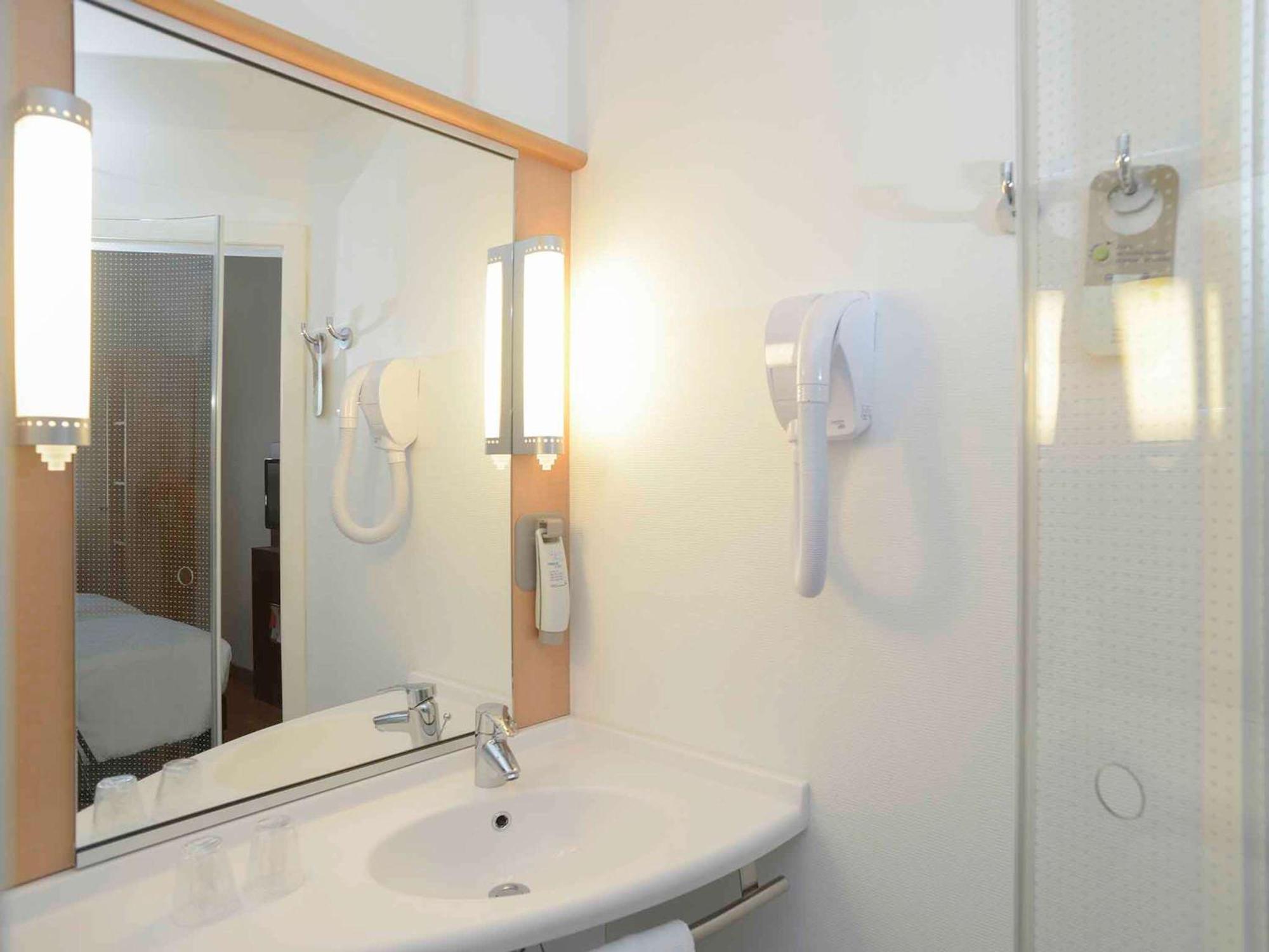 Hotel Ibis Lisboa Parque Das Nacoes Bagian luar foto