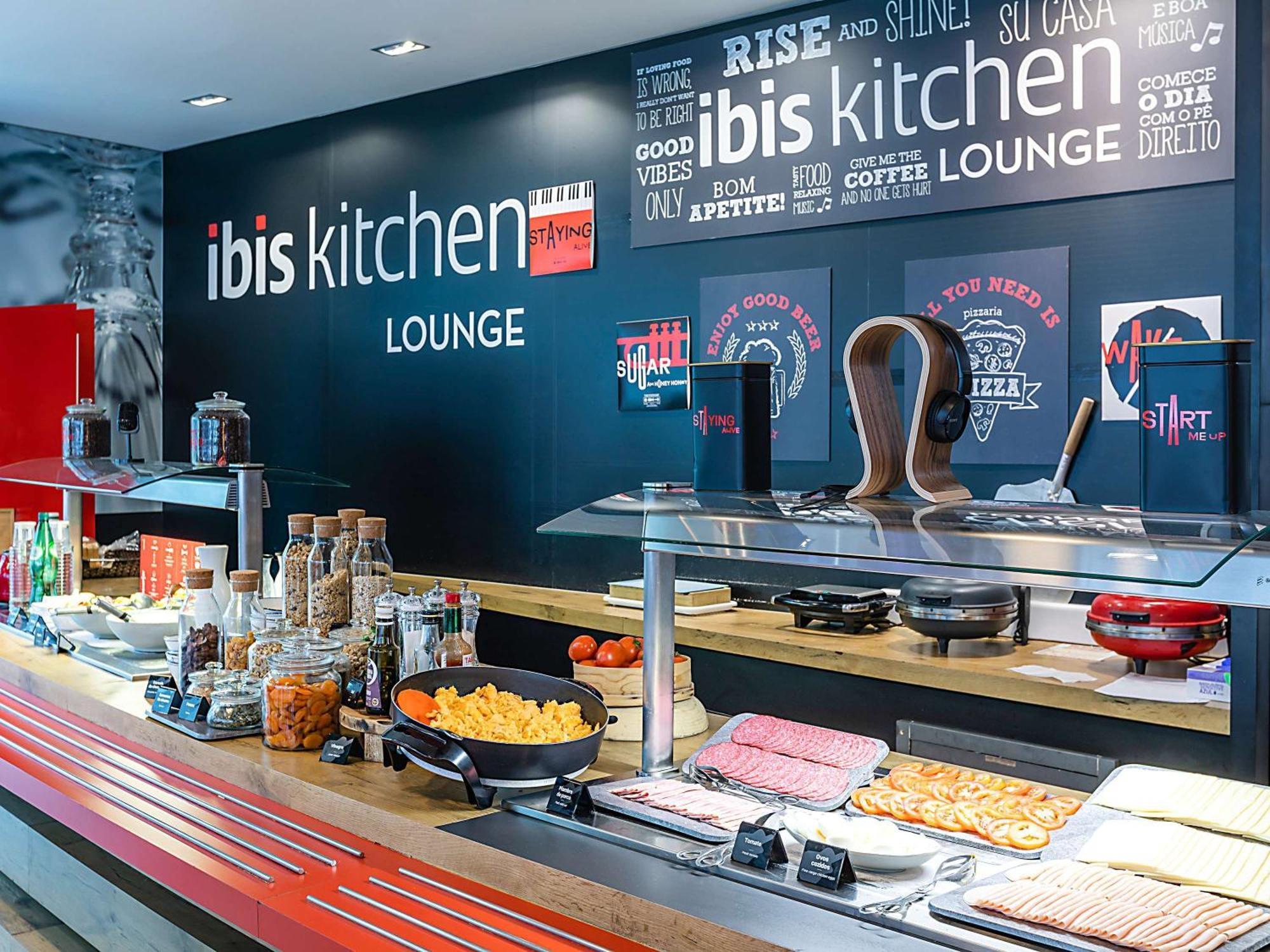 Hotel Ibis Lisboa Parque Das Nacoes Bagian luar foto